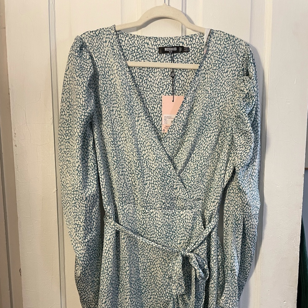 Missguided Wrap Printed dress